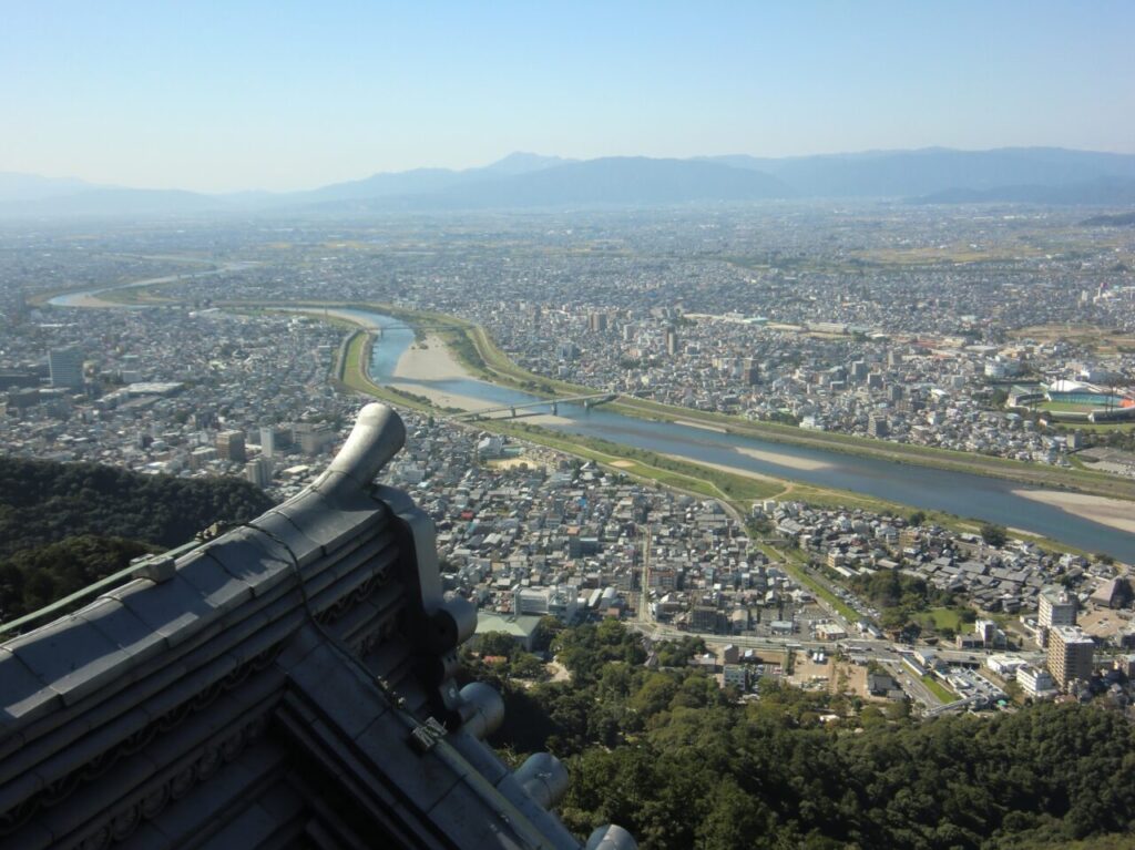 城