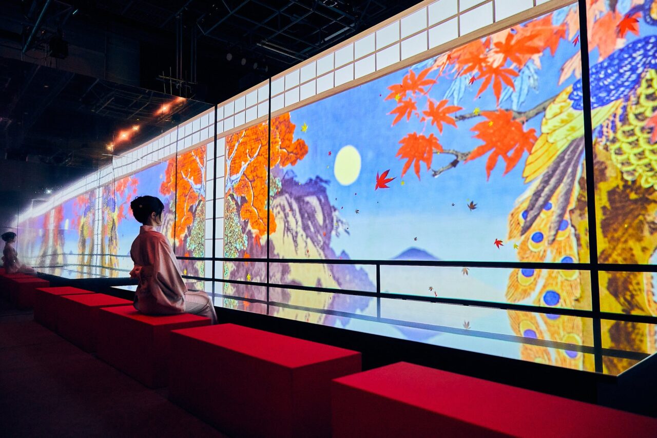 動き出す浮世絵展の会場の映像